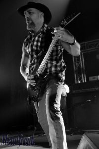 charlies-frontier-fun-town-02-copier