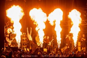 WHILE SHE SLEEPS.PLANE'R FEST 2025-11