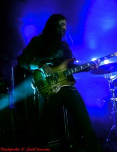 Des doigts et des cordes