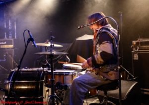 Quand un batteur du public se joint à Château Brutal