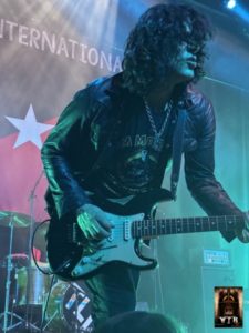 THE LAST INTERNATIONALE 27