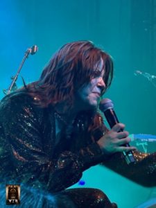 THE LAST INTERNATIONALE 5