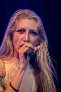 NinaUtashiro-joydroogsma