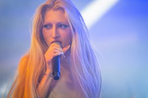 NinaUtashiro1-JoyDroogsma