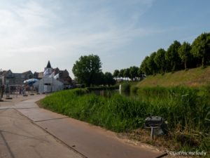 Vue entrée du fest en backstage