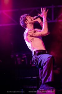 WHILE SHE SLEEPS.PLANE'R FEST 2025-01