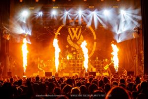 WHILE SHE SLEEPS.PLANE'R FEST 2025-05